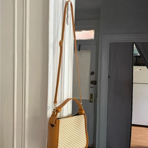 LIKE NEW Women’s Anna Paola Leather and Rattan Crossbody Bag - cognac and beige - Picture 7 of 7